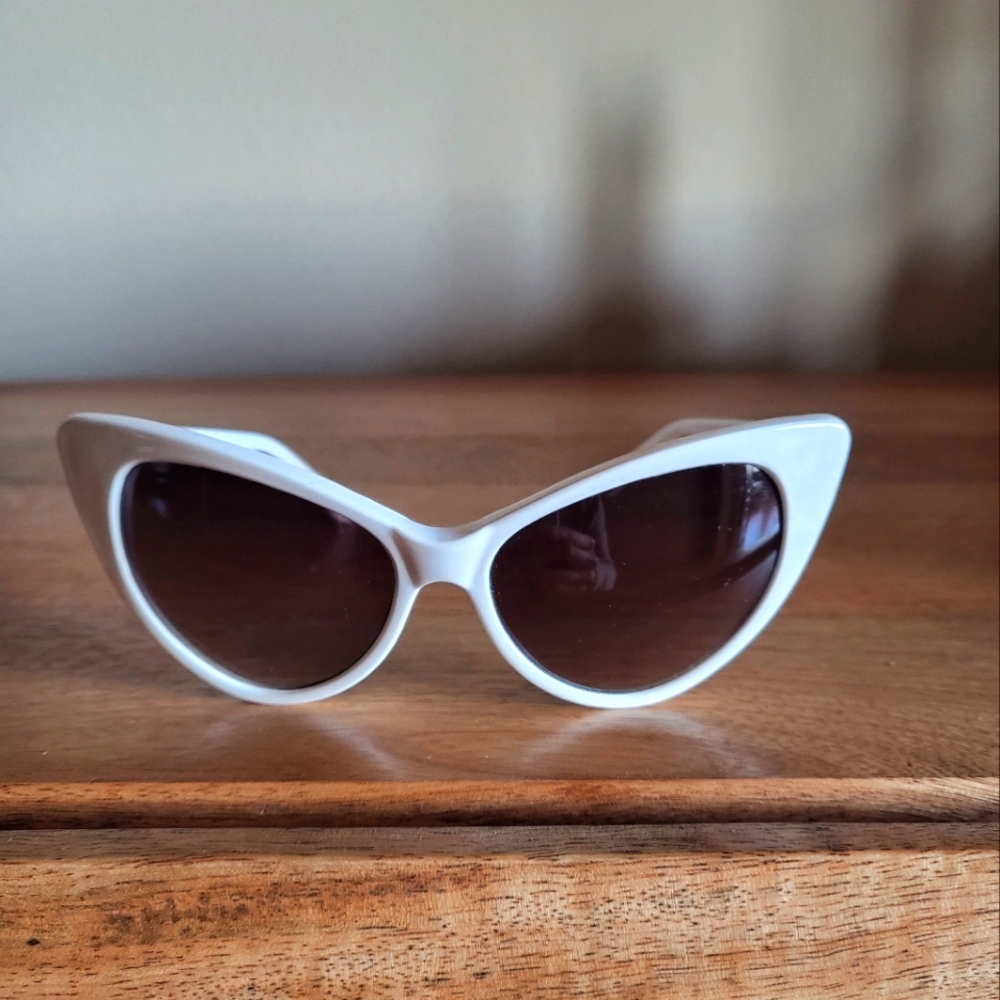 zeroUV "Hot Tip" Cateye Sunglasses, White